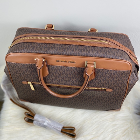 MICHAEL KORS LARGE WEEKENDER TRAVEL BAG - Picture 7 of 8